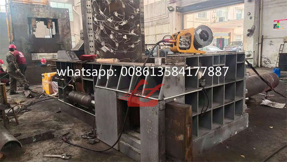 آلة كبس خردة المعادن الهيدروليكية بوزن 200 طن مع تحكم PLC